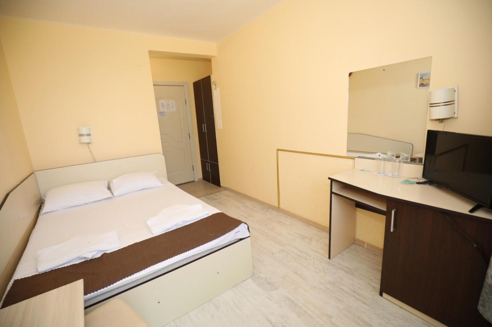 Family Hotel White House Pomorie Exterior foto