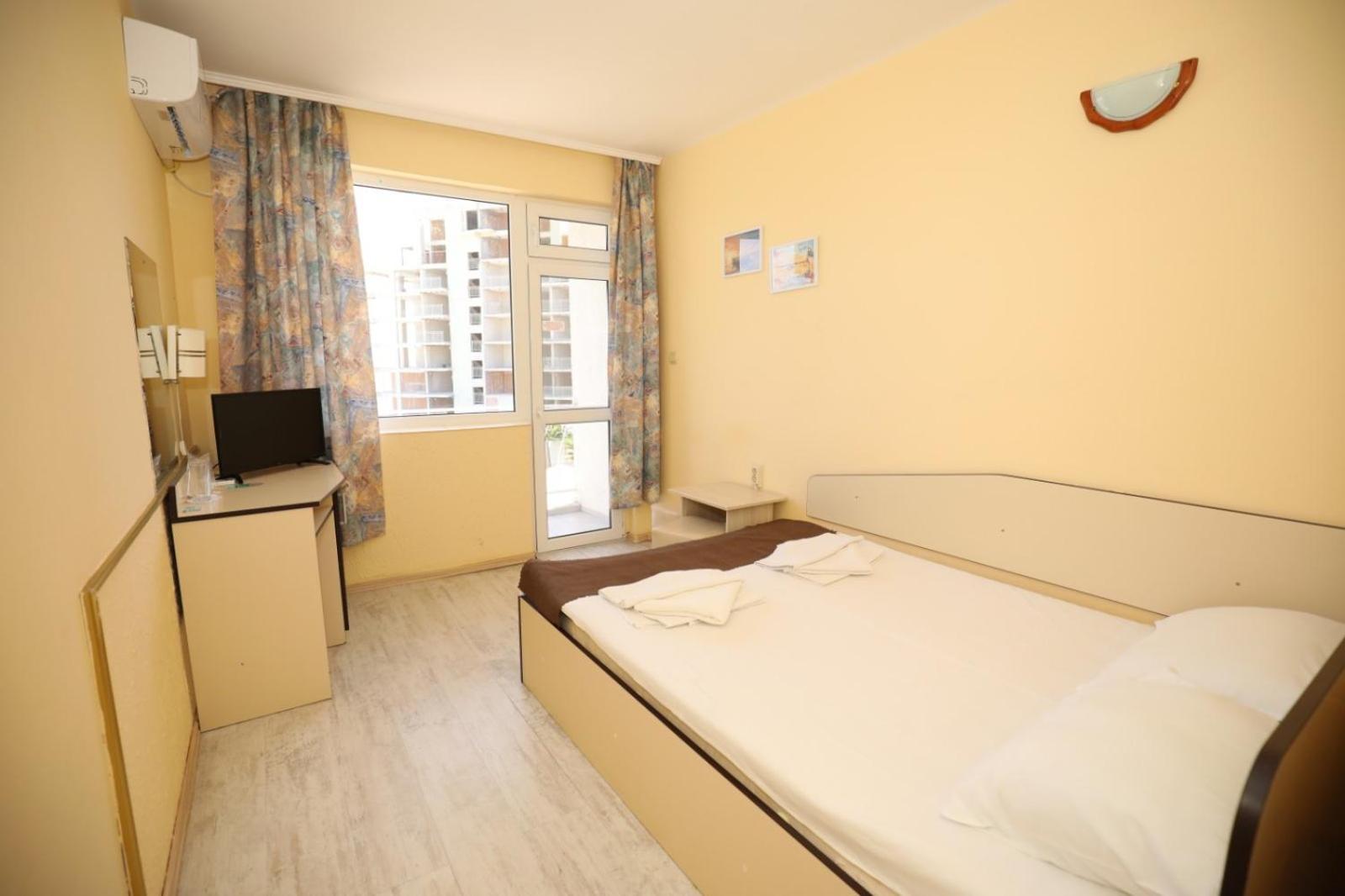Family Hotel White House Pomorie Exterior foto
